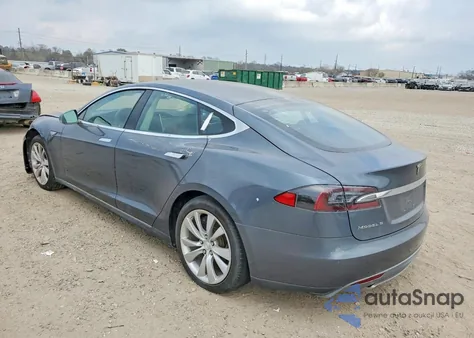 2013 Tesla Model S из США, поврежденный, VIN 5YJSA1CN5DFP30142